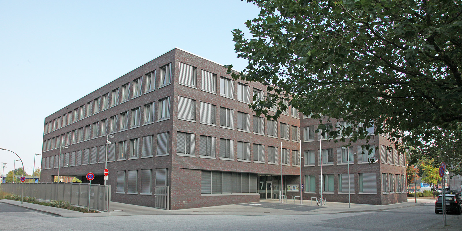 Die Polizeiwache Harburg an der Lauterbachstraße. Foto: zv