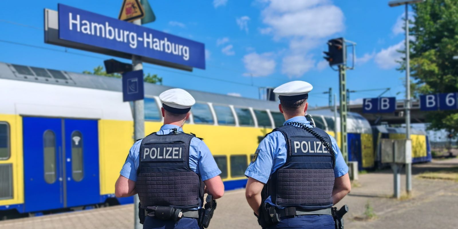 Lebensgef-hrlicher-Gleisspaziergang-35-j-hrige-Frau-verl-uft-sich-beim-Spazierengehen