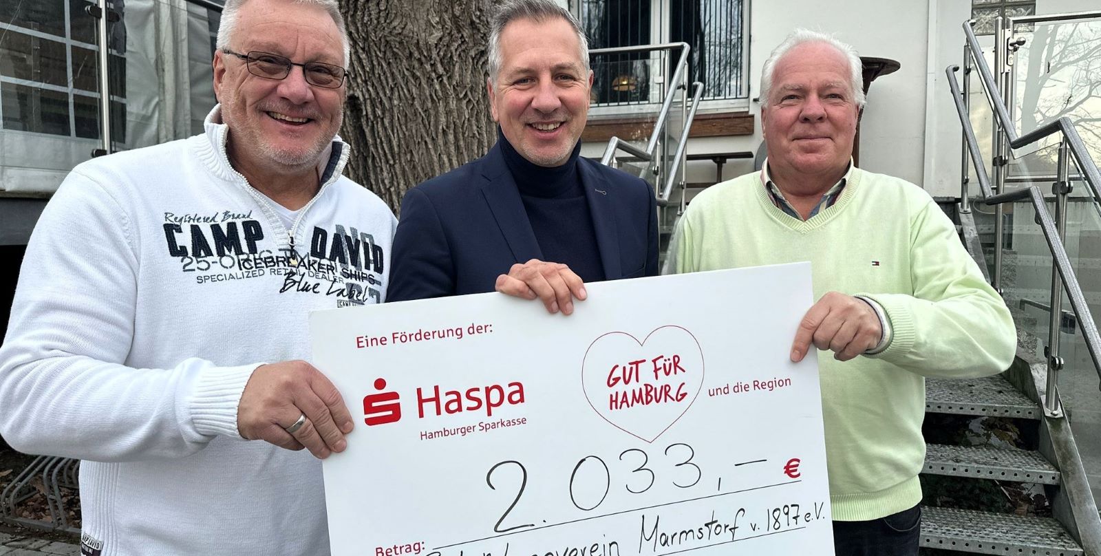 Barrierefreier-Schie-stand-SV-Marmstorf-erh-lt-Spende-f-r-Aufzug-Zugang