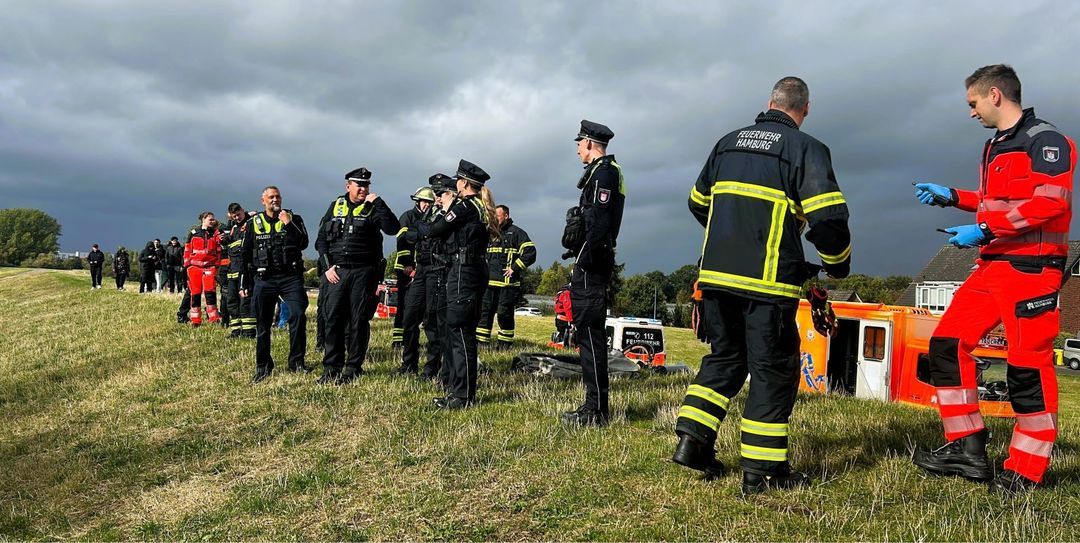 Großeinsatz für die Feuerwehr in Moorwerder. Foto: Lenthe-Medien/Presang