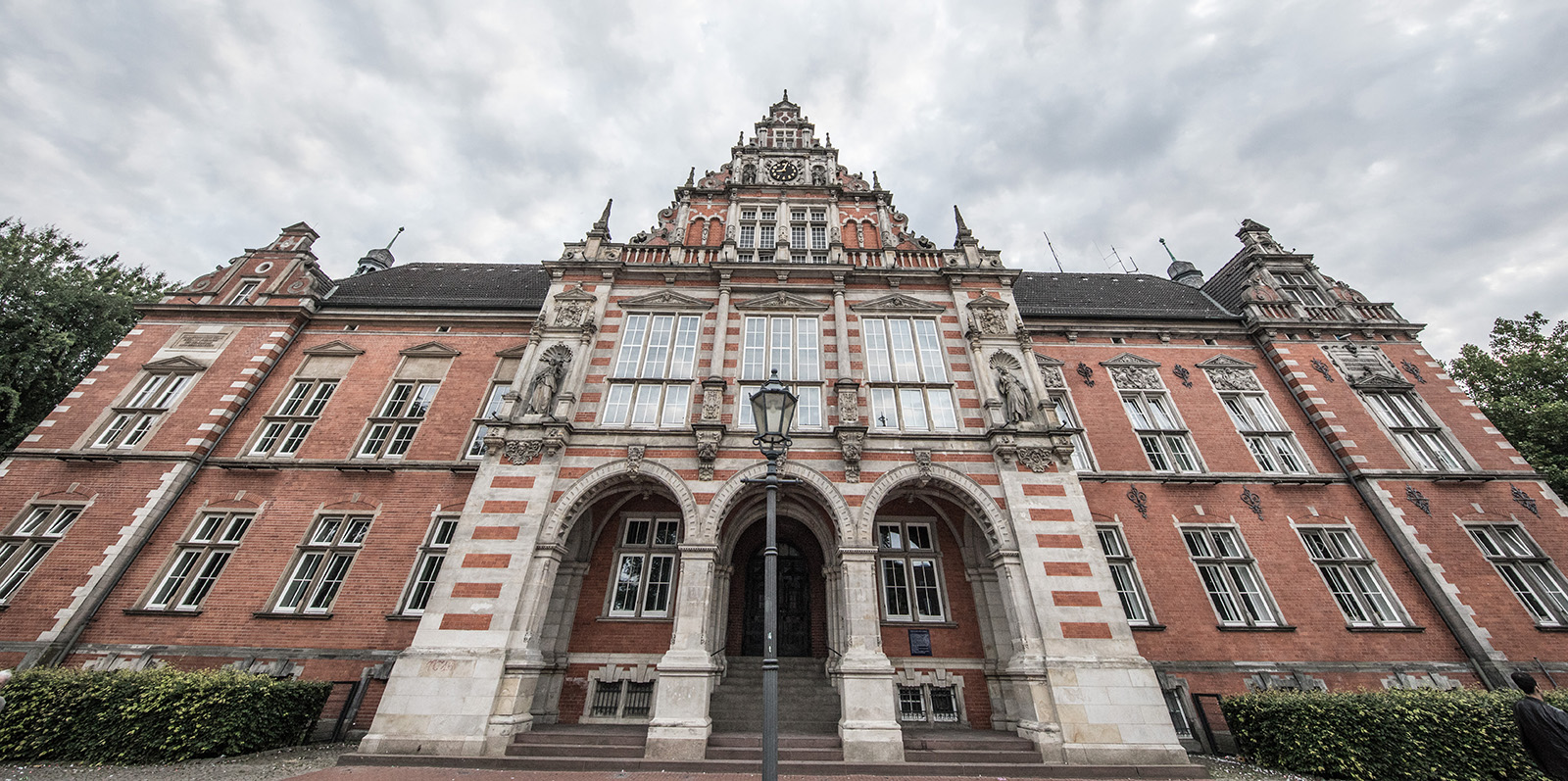 Das Rathaus Harburg, Sitz der Bezirksversammlung. Foto: zv