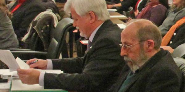 Ernst Hornung 2010 in der Bezirksversammlung. Foto: André Zand-Vakili Trauer um Bezirkspolitiker: Ernst Hornung starb im Alter von 78 Jahren