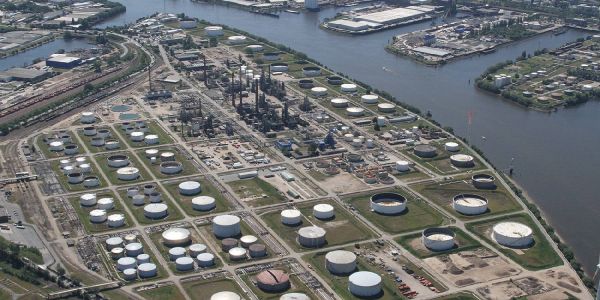 Shell-Terminal auf der Hohen Schaar soll verkauft werden