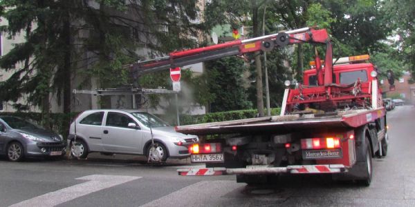 Gelegentlich erwischt es einen rücksichtslosen Falschparker doch. Foto: mag Keine Sonderkontrollen für spezielle Falschparksituationen
