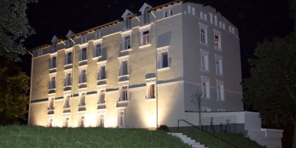 Das Harburger Schloss: Illuminiert in der Nacht. Foto: Christian Bittcher Tag des Denkmals: Das sind die Highlights in Harburg