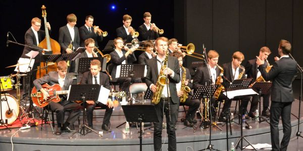 zu Gast ist das Landesjugendjazzorchester