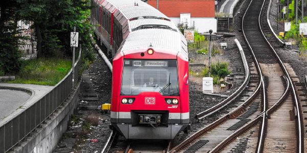 S-Bahn: Strecke Harburg-Wilhelmsburg zwei Wochen unterbrochen