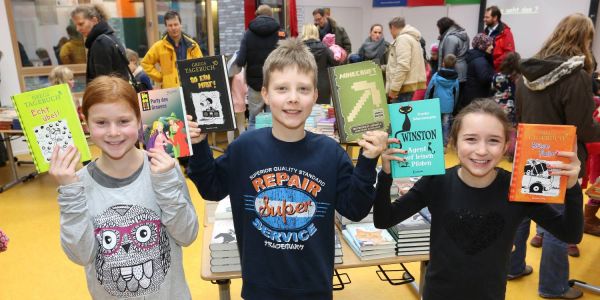 Beim Kinderbuchfest an der Alten Forst gibts für Leseratten wieder viel zu entdecken. Foto: cb Kinderbuchfest an der Alten Forst