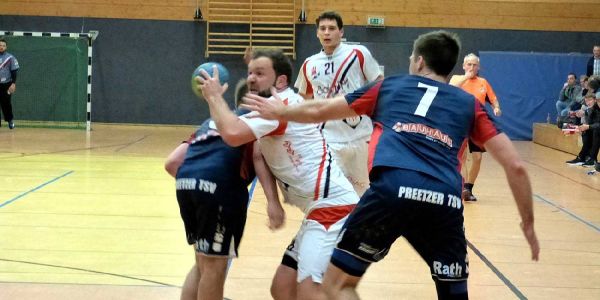 TV Fischbek: Handballer hatten rabenschwarzen Heimpsieltag
