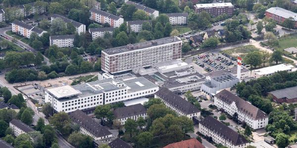 Das Krankenhaus Harburg am Eißendorfer Pferdeweg. Foto: zv Einsparungen bei Geburtshilfe und Notaufnahme: Kritik steigt an