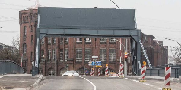 Klappbrücke im Binnenhafen wieder für Verkehr freigegeben