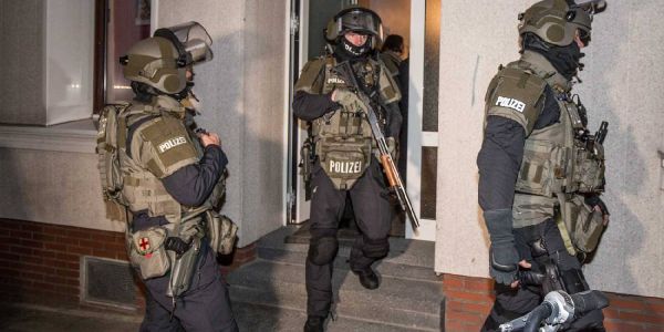 Falsche Beschuldigungen lösen Einsatz des MEK aus