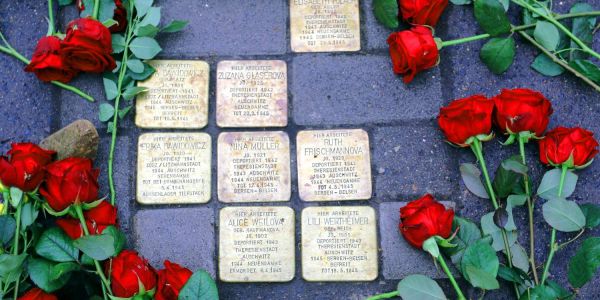 Gedenken: Vor 15 Jahren wurden die ersten Stolpersteine verlegt