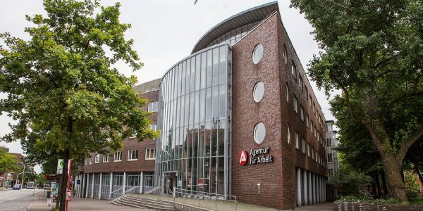 Foto: Andre Zand-Vakili Die Arbeitslosigkeit steigt in Harburg gegen den Trend leicht an