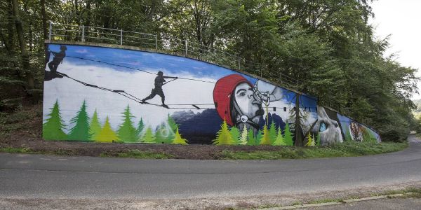 Ein Graffiti an der Kuhtrift sollte auf den Kletterpark einstimmen. Foto: Andre Zand-Vakili Kletterpark Kuhtrift: Pläne sind noch lange nicht vom Tisch