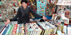Schrill, bunt, günstig: Stoffmarkt Holland macht Station in Harburg
