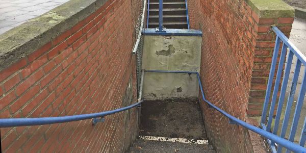 Rund um die Schillerbüste am Sand sieht es wieder normal aus