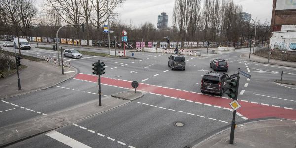 Neuländer Straße: Betrüger provozieren gezielt Verkehrsunfälle