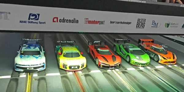 RCCO-Slotracer: Neue Generation hatte ihr Roll out im Eiskeller
