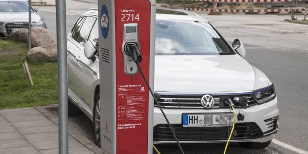 Neugraben und Hausbruch:  Zu wenig Ladestationen für E-Autos