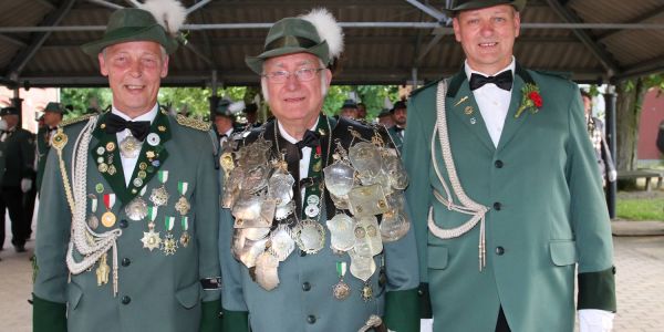 Neuer Festplatz am Strucksbarg: SV Eißendorf feiert Vogelschießen