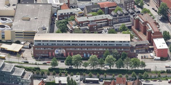 Unternehmen aus Münster kauft große Immobilie in Harburg