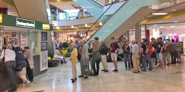 Elphi-Karten: Lange Schlange an Harburgs einziger Vorverkaufsstelle