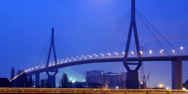 G20: Polizei verhindert Aktion durch Kletterer an der Köhlbrandbrücke