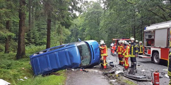 Zwei Verletzte bei schwerem Unfall auf der Rosengartenstraße