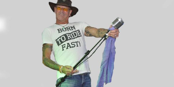 One Man Show Bibi Lightning rockte auf der Pionierinsel