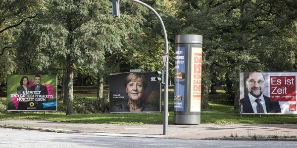 Wahlplakate: Einige Parteien lässen sich Zeit mit dem Wegräumen