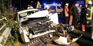 Schwerer Verkehrsunfall in Stelle: Traktor mit Auto kollidiert
