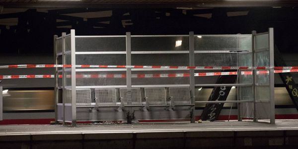 Der Bahnsteig, kurz nach der Tat. Der Explosionsort ist von der Polizei abgesperrt. Foto: André Zand-Vakili Explosion am S-Bahnhof Veddel: Mann aus Harburger Trinkerszene vor Gericht