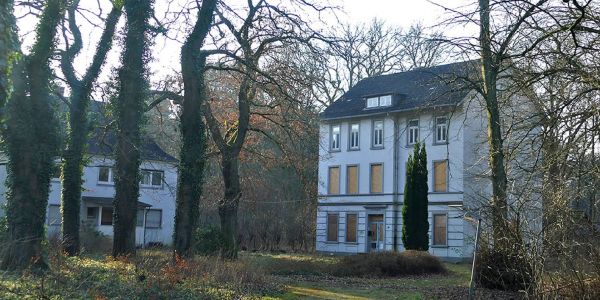 Die Finanzbehörde will das ehemalige Ortsamt nur gegen Höchstpreis verkaufen. Foto: mag Altes Ortsamt Süderelbe: Bislang zu teuer für einen neuen Nutzer