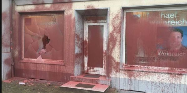 Farbanschlag: &quot;Bin schockiert wie doof, feige und destruktiv diese Idioten sind.&quot;