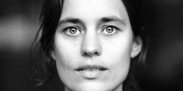 Songs von Liebe und Fernweh: Janina Dunklau in der Fischhalle