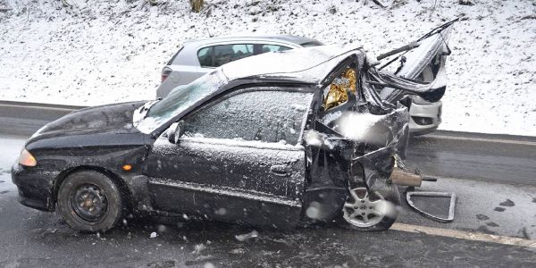Panne auf Autobahn: Fahrer wollte helfen und wurde schwer verletzt