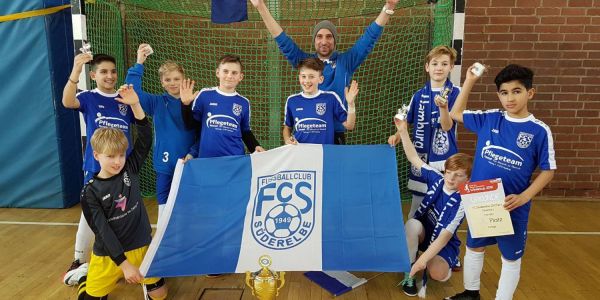 Sharkies vom FC Süderelbe auf Platz 3 bei Turnier in Stralsund
