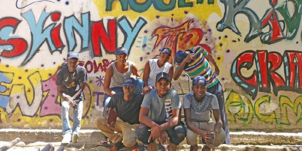 Der Neugrabener Urban Art Künstler Brozilla bringt Graffiti nach Namibia