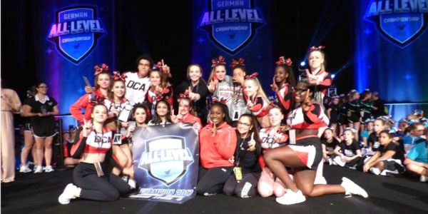 Jubel bei den GWH-Cheerleadern nach dem Erfolg