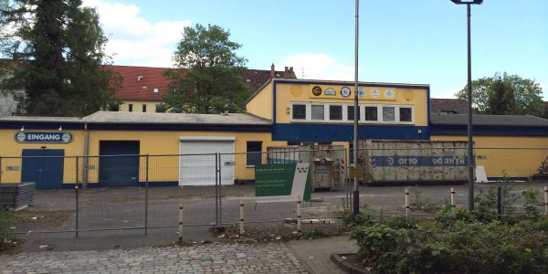 Der Abriss beginnt: Roha-Gebäude macht Platz für neue Wohnungen