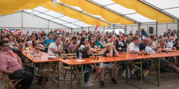 Viele Fans verfolgten Auftakt-Pleite zur WM bei Public-Viewing
