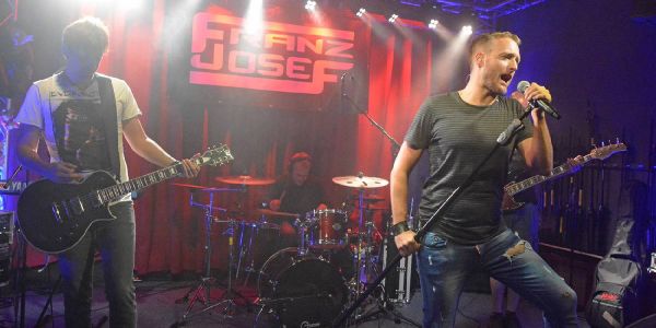 Franz Josef in Marias Ballroom am Wochenende Foto: Tom Jewutis Zwei Feste Ende August sorgen für Ärger hinter den Kulissen