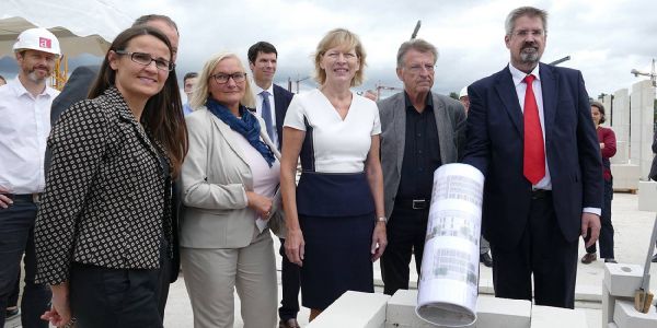 Grundstein gelegt: Holzbauweise soll Mieten niedrig halten