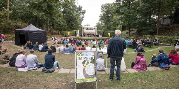 Schlechtes Wetter: Veranstaltungen schlugen sich heiter bis wolkig