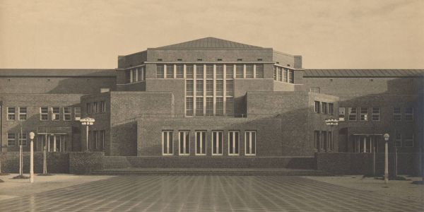 Ausstellung "Zeitwende": Museum hebt fotografischen Schatz