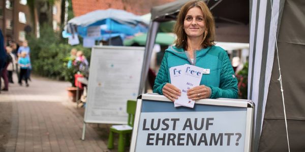 Freiwilligenagentur f•e•e organisiert Telefonketten gegen Einsamkeit