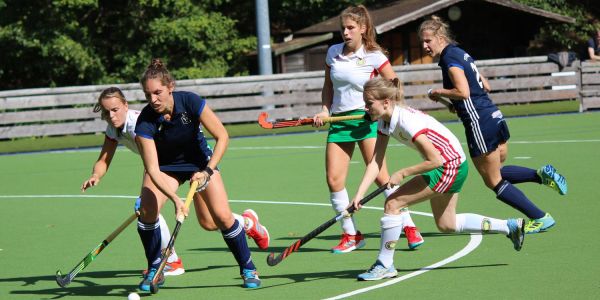 Die Hockey-Damen der TG Heimfeld überwintern auf Platz 2 der Regionalliga Nord. Foto: Christian Bittcher Nach 1:1 in Marienthal: TGH-Damen überwintern auf Platz 2