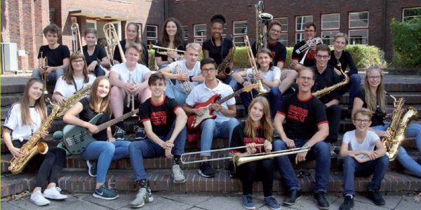 Benefizkonzert: Zwei Bigbands spielen für den Hospizverein