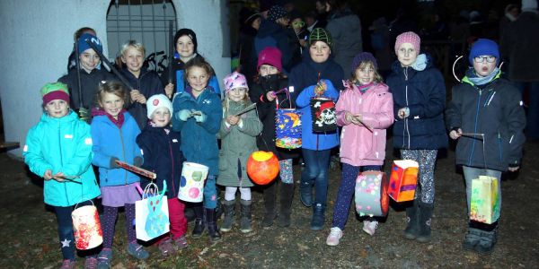 Besucherrekord: 3000 Teilnehmer beim Marmstorfer Laternenumzug